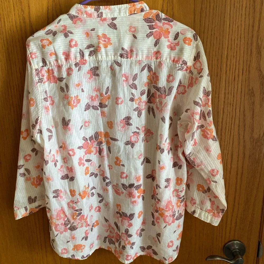 Woolrich Women’s Button Down 3/4 Sleeve Blouse - Picture 2 of 6